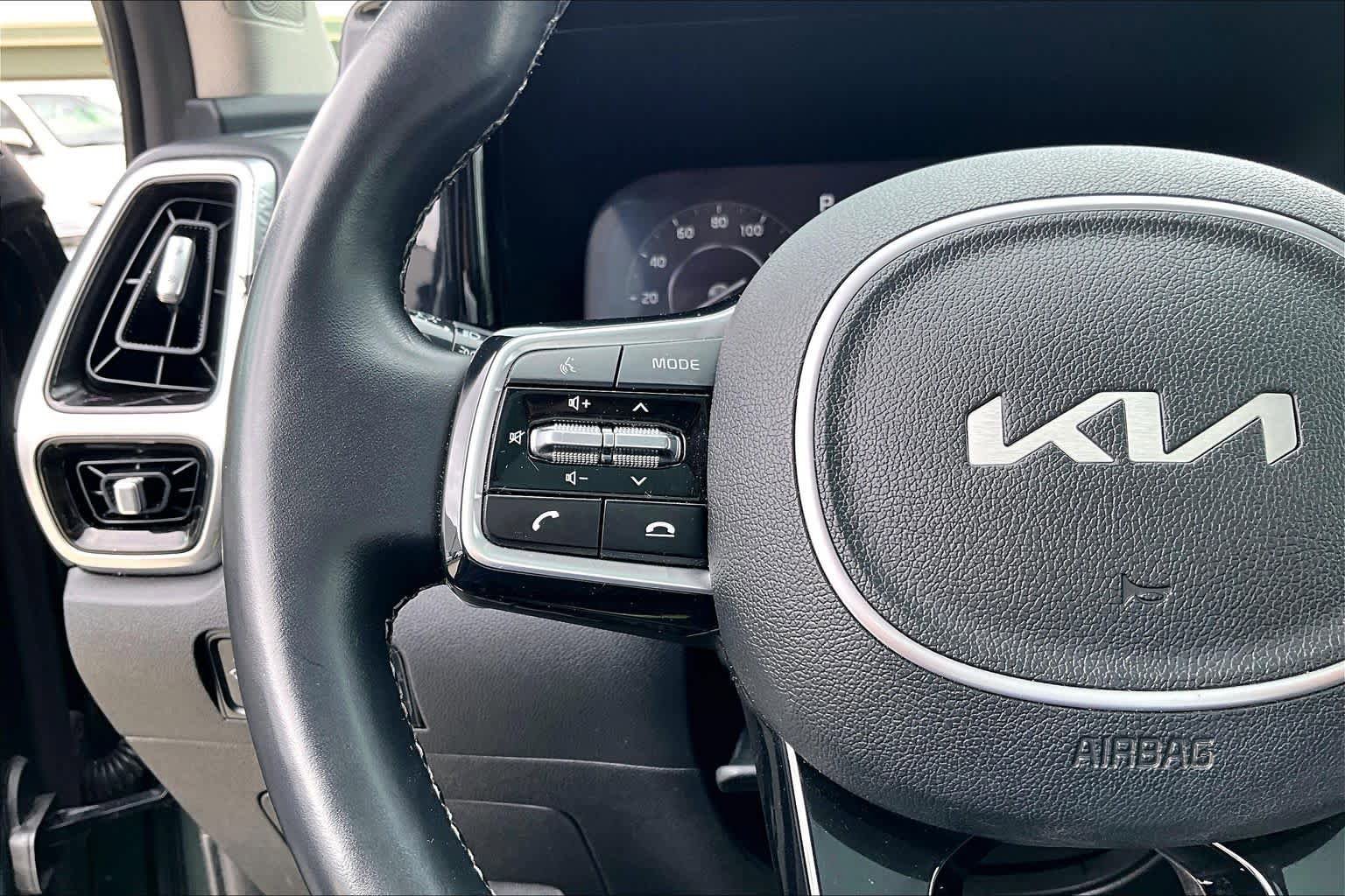 Used 2022 Kia Sorento SX Prestige AWD/4WD image 21