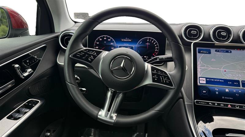 Used 2025 Mercedes-Benz GLC 350e 4MATIC image 13