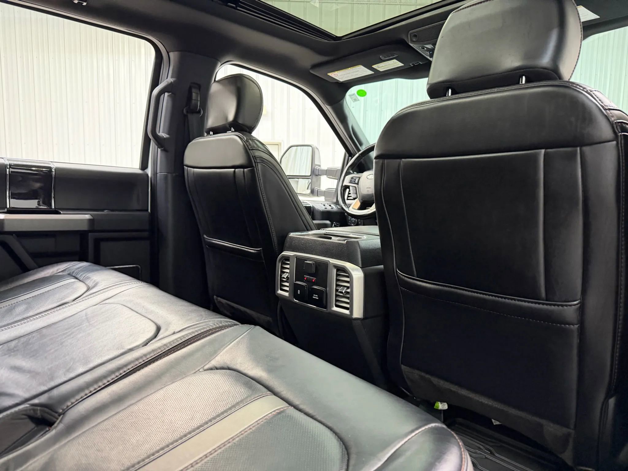 Used 2021 Ford F450 Platinum w/ FX4 Off-Road Package image 17