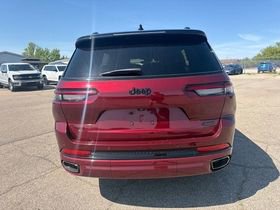 Used 2024 Jeep Grand Cherokee L Summit w/ High Altitude Package AWD/4WD image 5