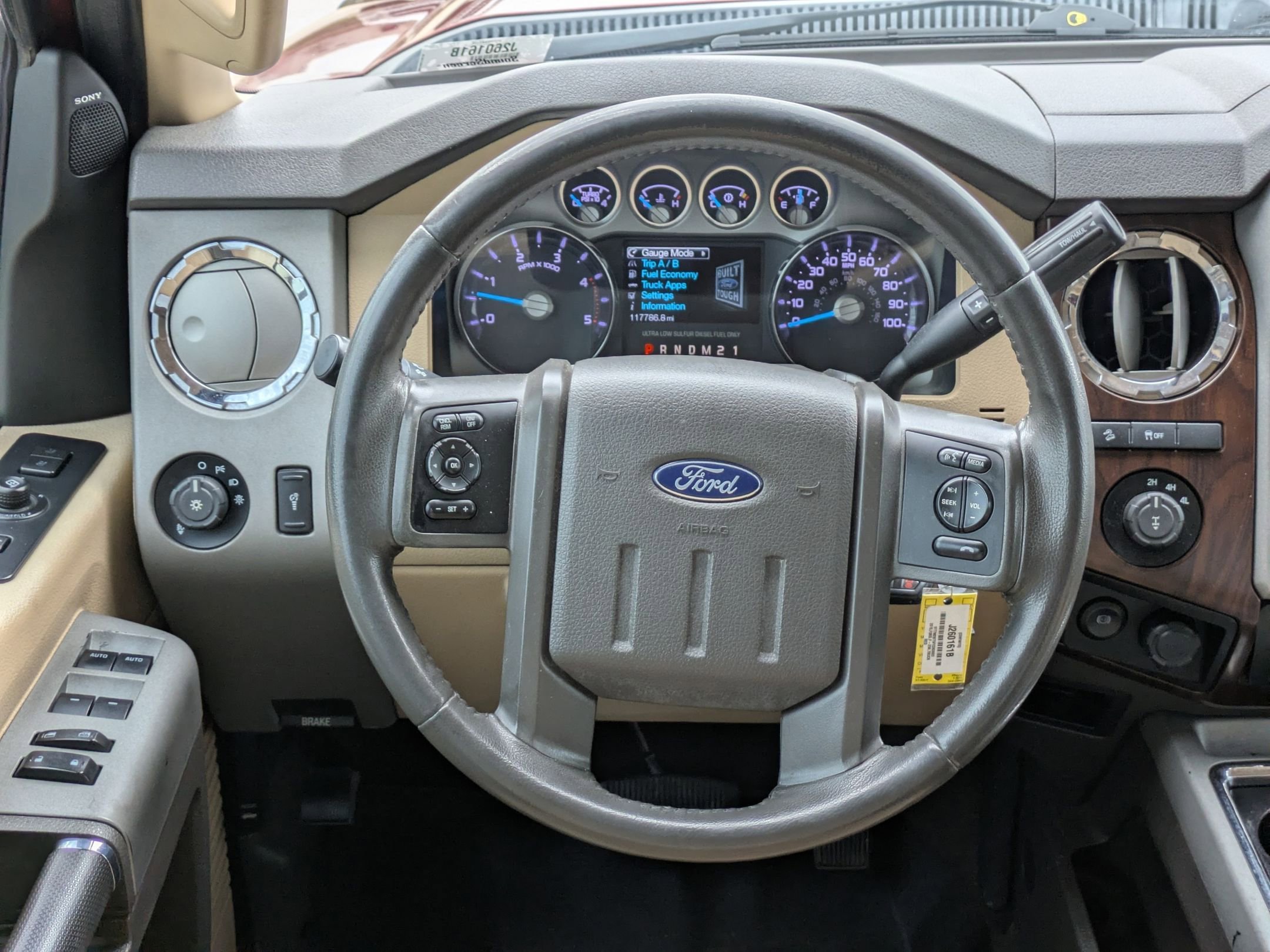 Used 2015 Ford F250 Lariat w/ Lariat Ultimate Package image 18