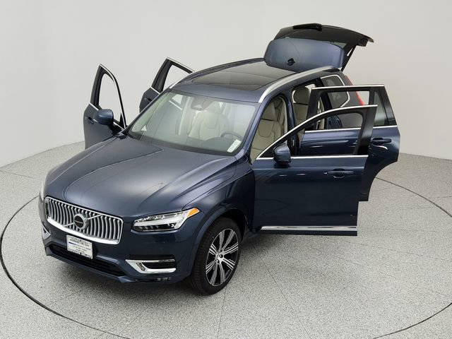 New 2025 Volvo XC90 B6 Plus w/ Protection Package Premier image 17