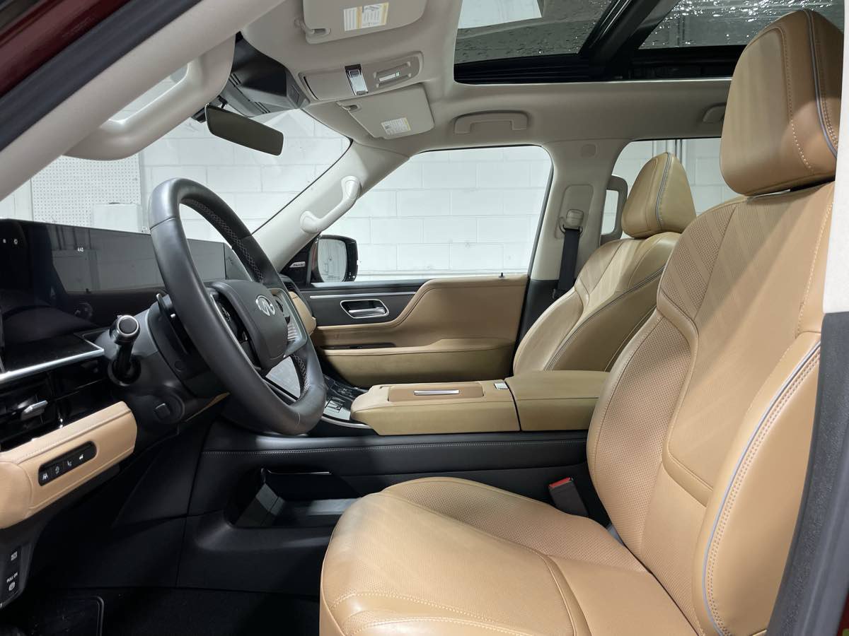 Used 2025 INFINITI QX80 Luxe AWD/4WD image 9
