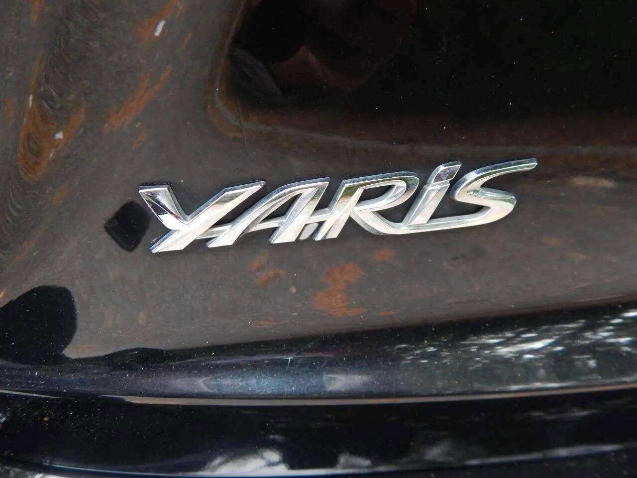 Used 2019 Toyota Yaris XLE image 45