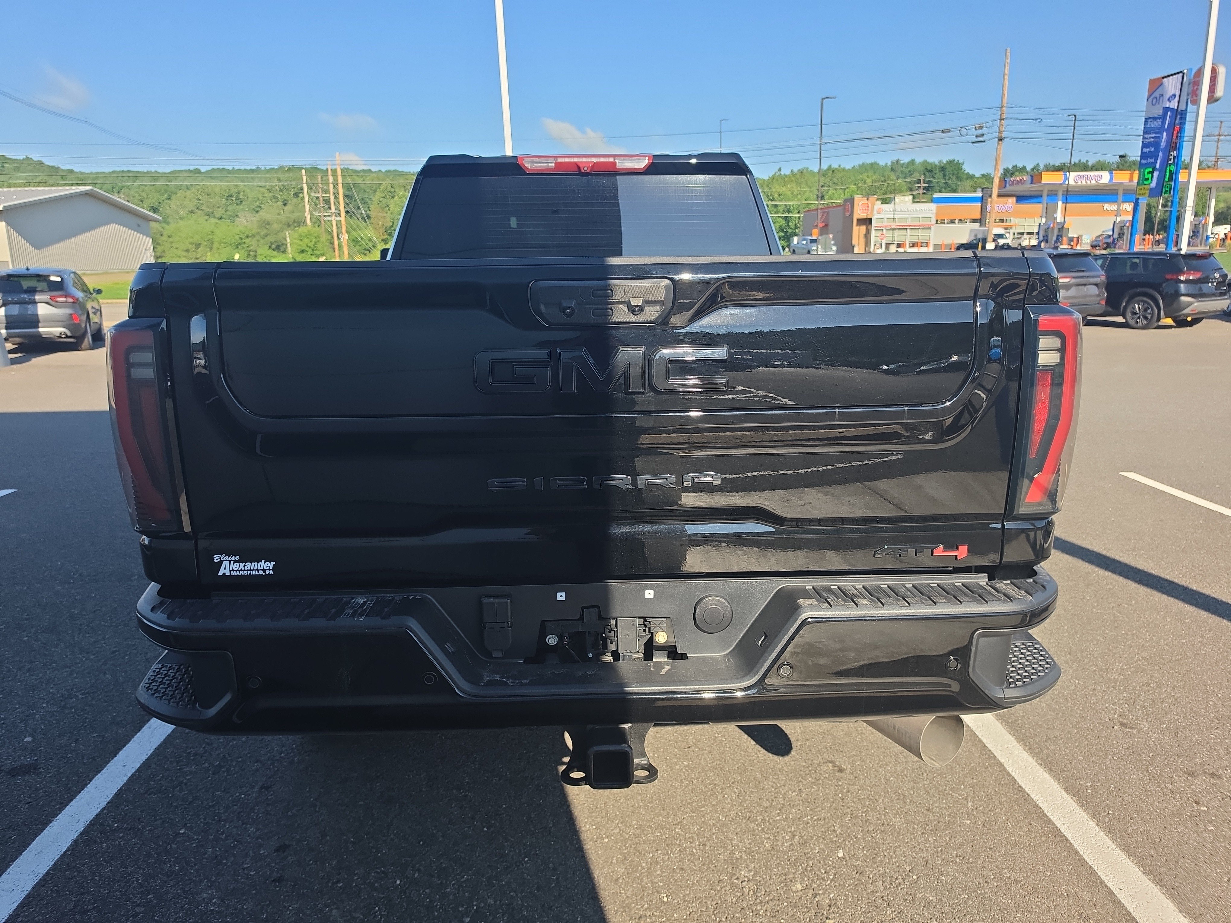 Used 2025 GMC Sierra 2500 AT4 AWD/4WD image 4