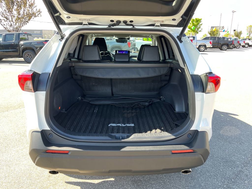 Used 2023 Toyota RAV4 XLE Premium FWD image 29