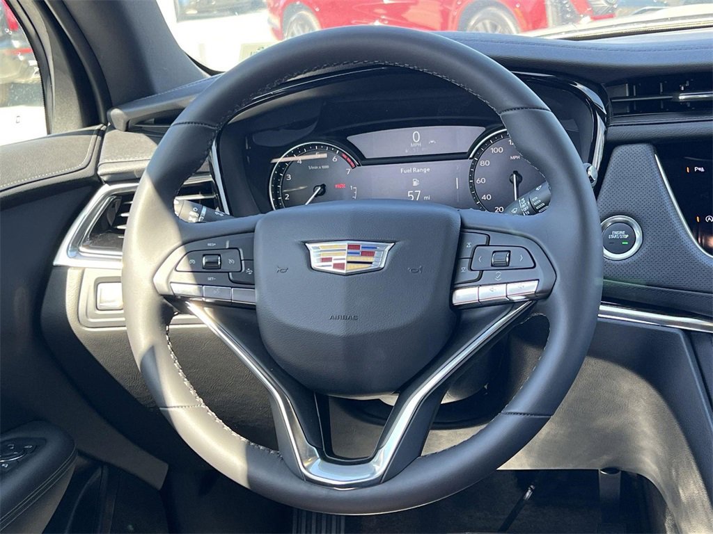 New 2025 Cadillac XT6 Luxury image 12