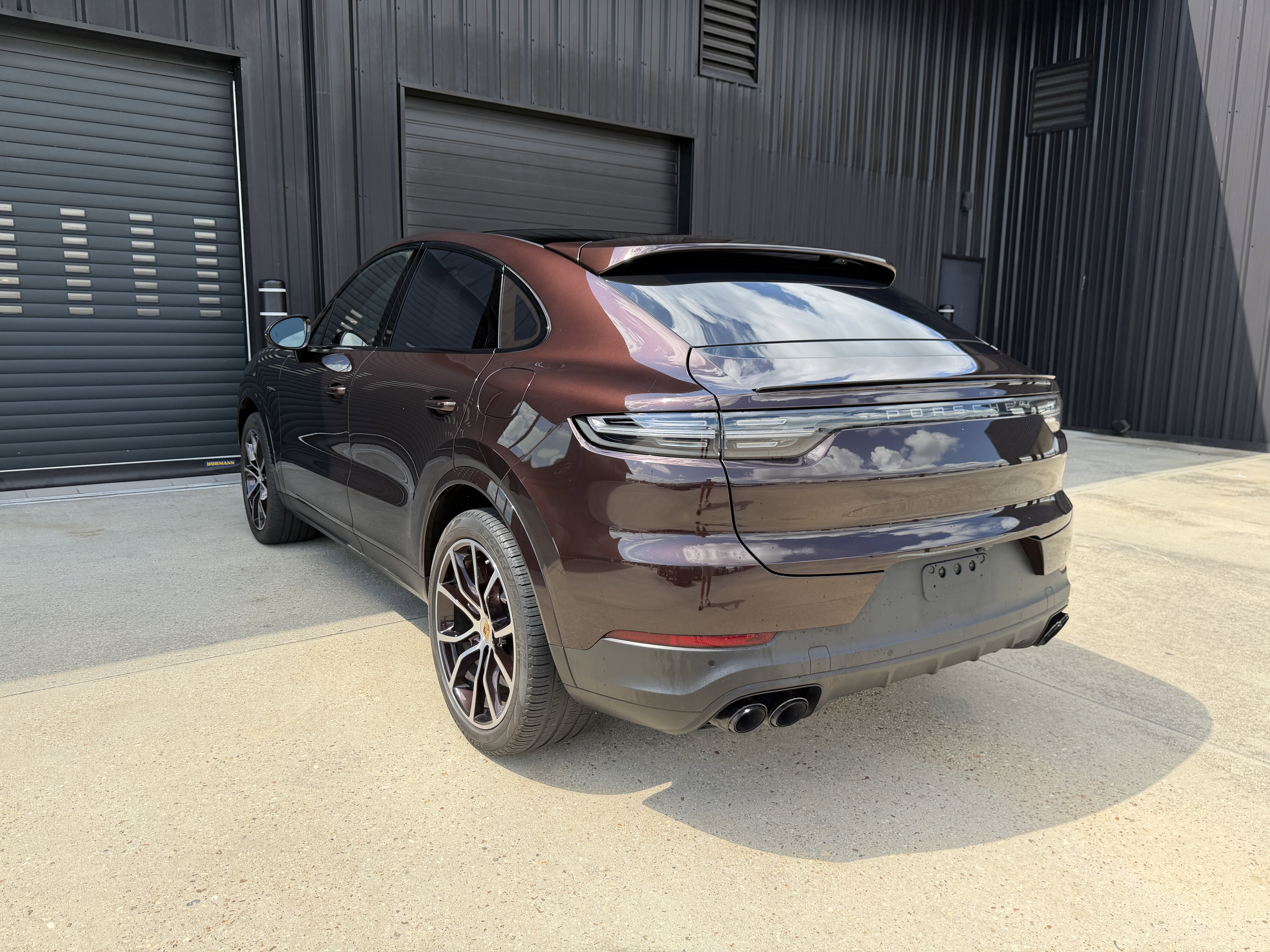 Certified 2023 Porsche Cayenne Platinum Edition AWD/4WD image 7