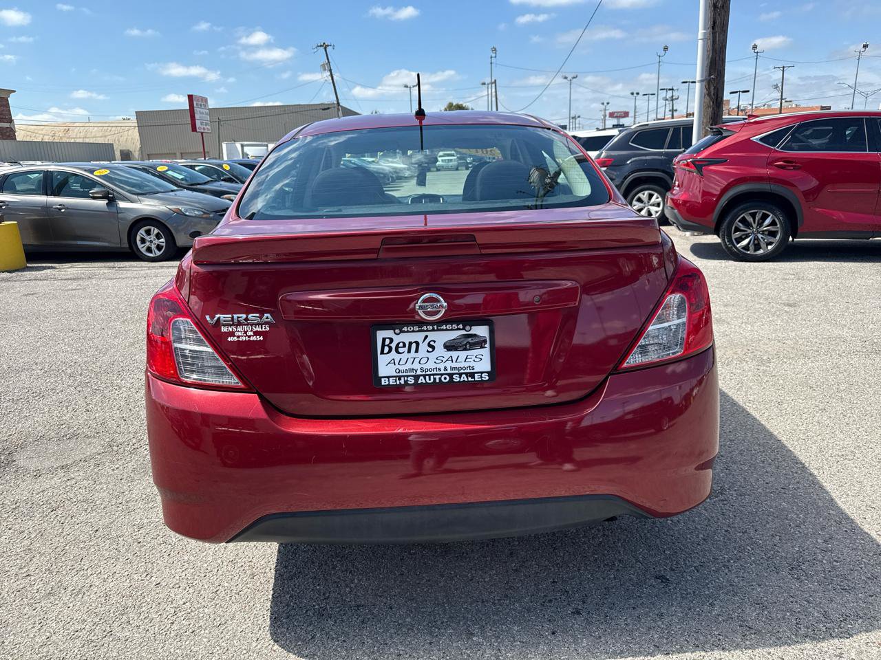 Used 2017 Nissan Versa S Plus FWD image 7
