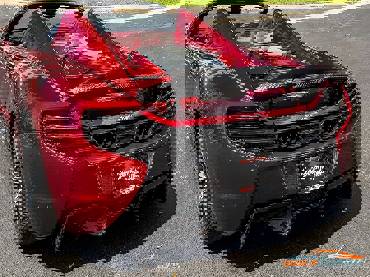 Used 2015 McLaren 650S Spider image 56