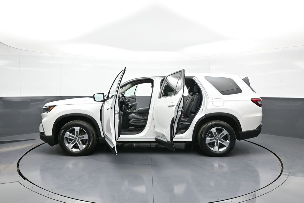 Used 2023 Honda Pilot EX-L image 44