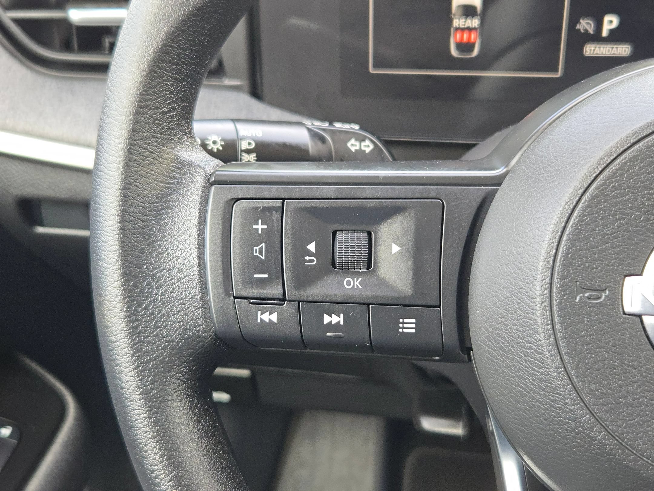 Certified 2025 Nissan Kicks SV FWD image 21