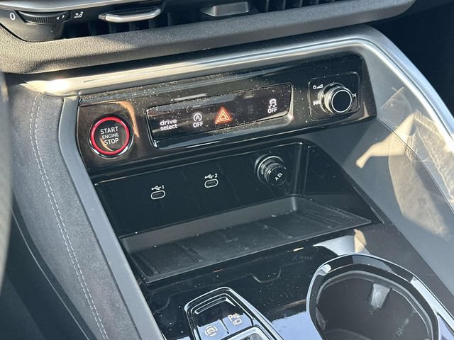 Used 2025 Audi SQ5 Premium Plus AWD/4WD image 30