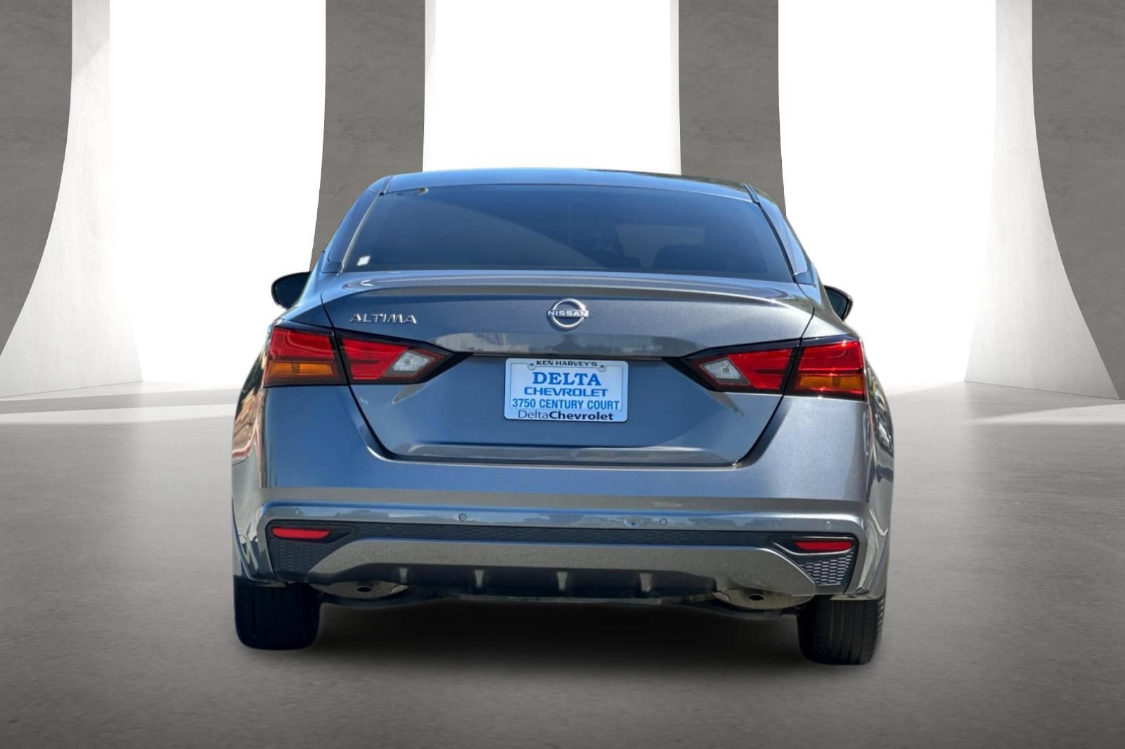 Used 2024 Nissan Altima 2.5 S FWD image 5