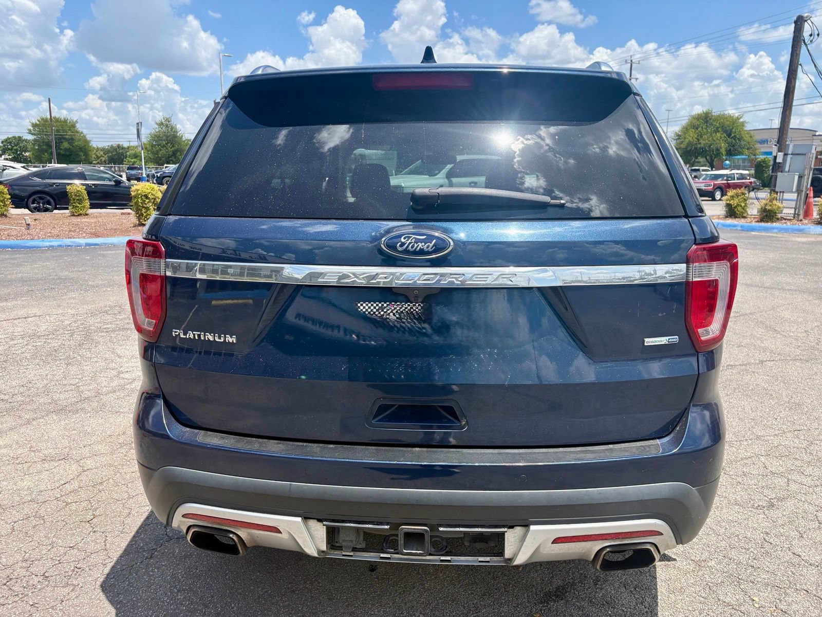 Used 2017 Ford Explorer Platinum AWD/4WD image 6