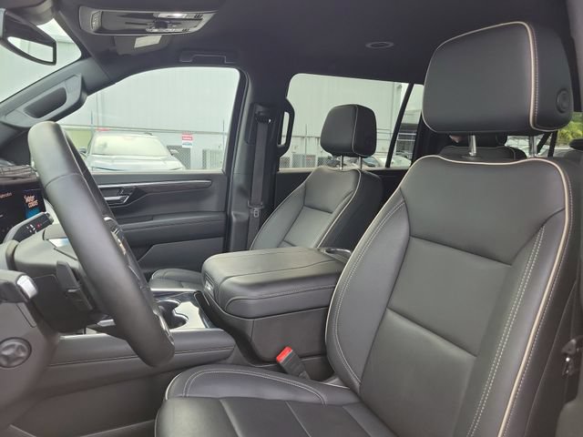 Certified 2025 Chevrolet Suburban Premier RWD image 21