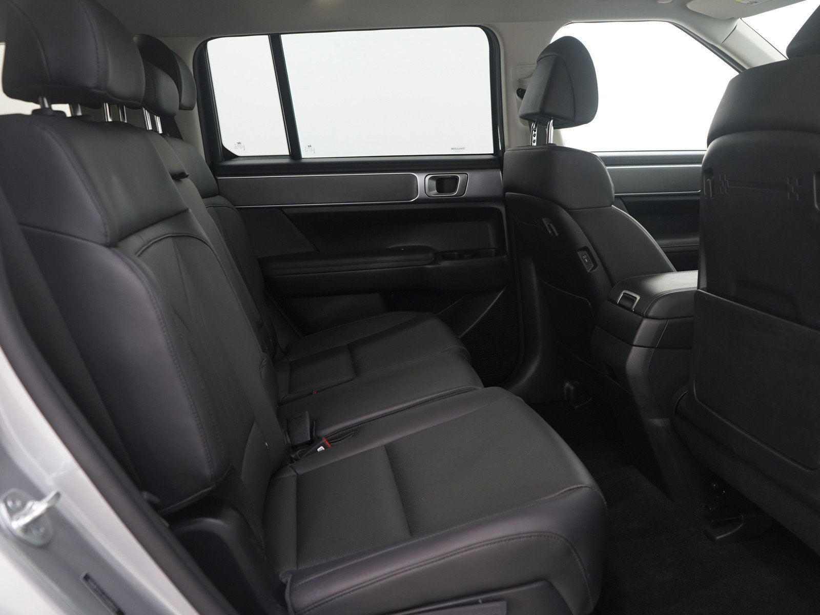 Used 2025 Hyundai Santa Fe SEL image 16