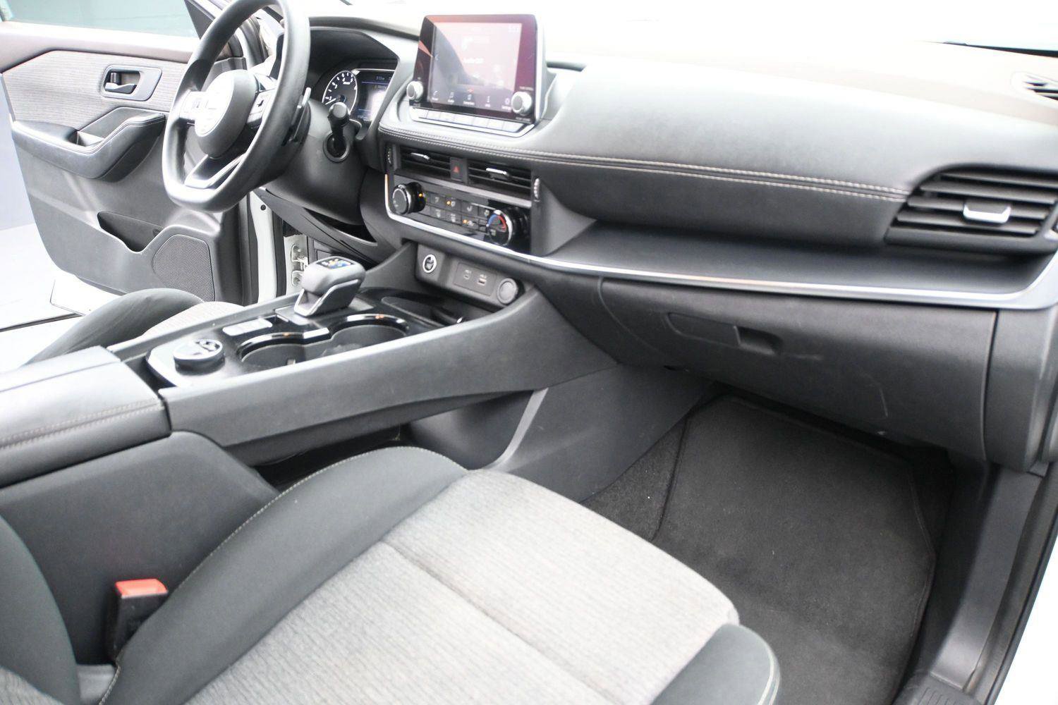 Used 2021 Nissan Rogue S AWD/4WD image 18