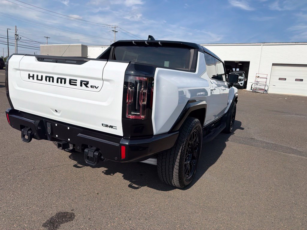 Used 2025 GMC Hummer EV 2X w/ LPO, Dark Essentials Package AWD/4WD image 6