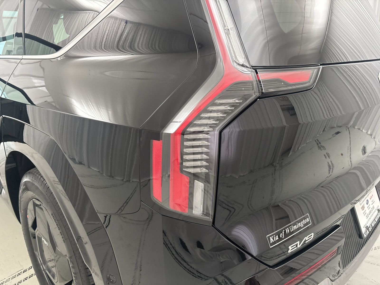 New 2027 Kia EV9 Wind AWD/4WD image 10