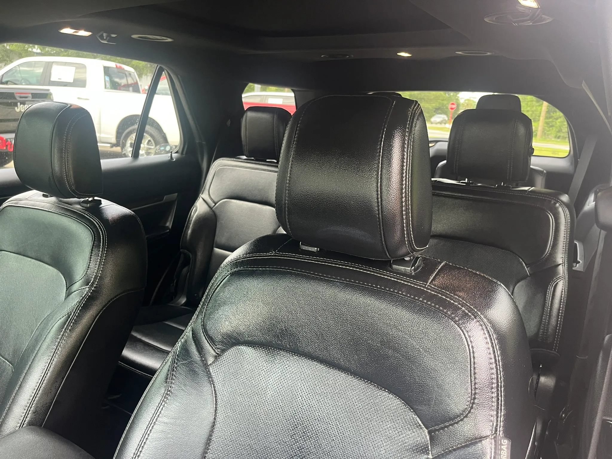 Used 2018 Ford Explorer Limited w/ Equipment Group 301A AWD/4WD image 12