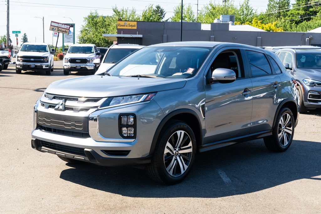 Used 2026 Mitsubishi Outlander Sport SE AWD/4WD image 3