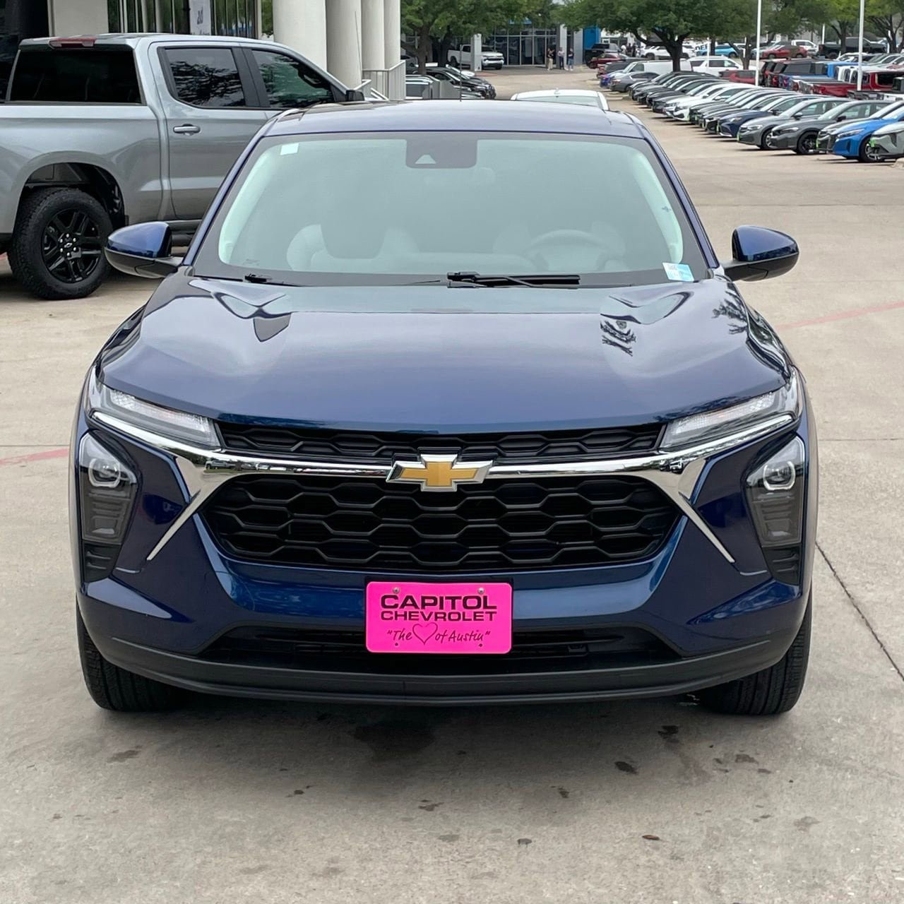 Used 2024 Chevrolet Trax LS w/ LS Convenience Package FWD image 6