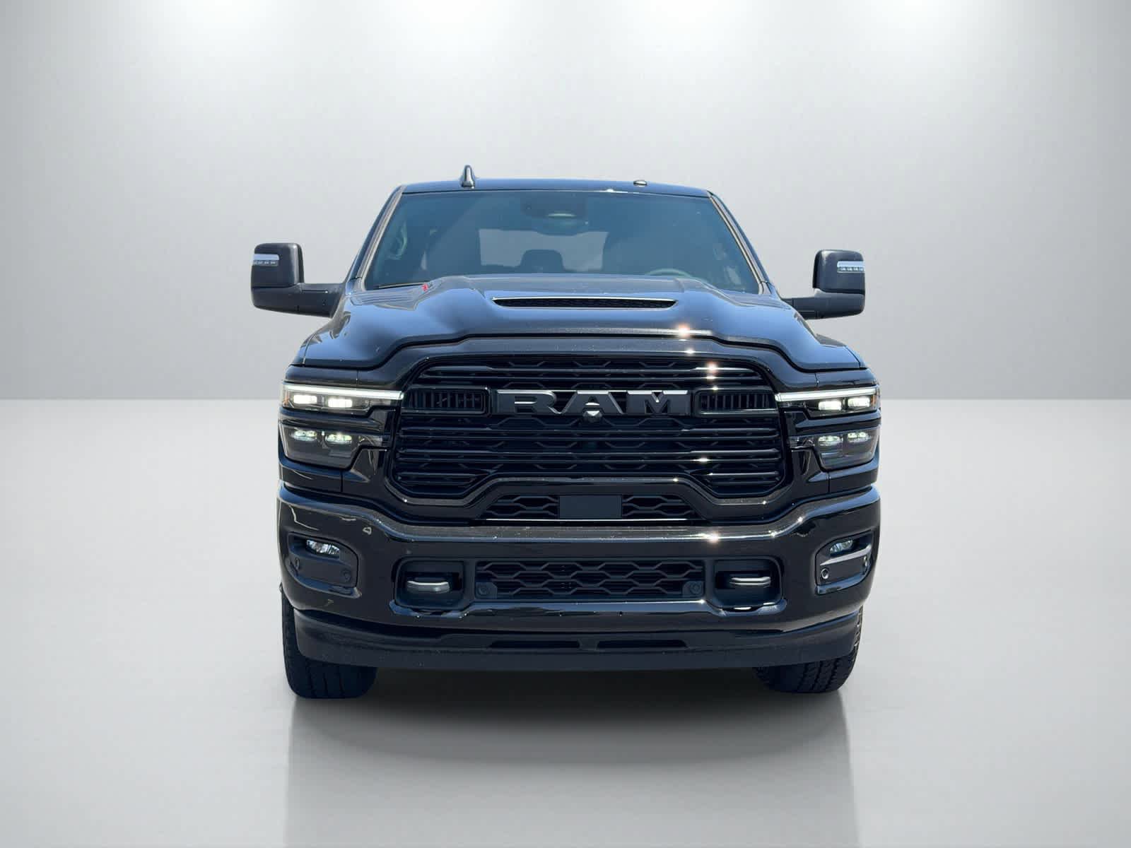 New 2026 RAM 2500 Laramie AWD/4WD image 11