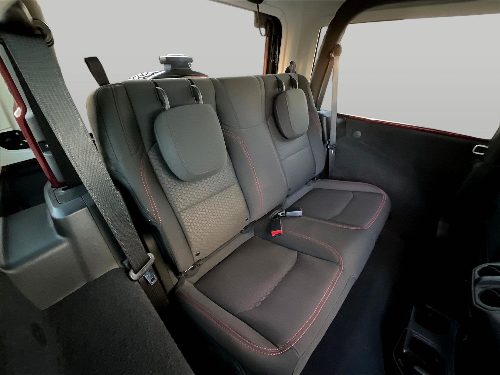 Used 2021 Jeep Wrangler Rubicon w/ Cold Weather Group AWD/4WD image 28