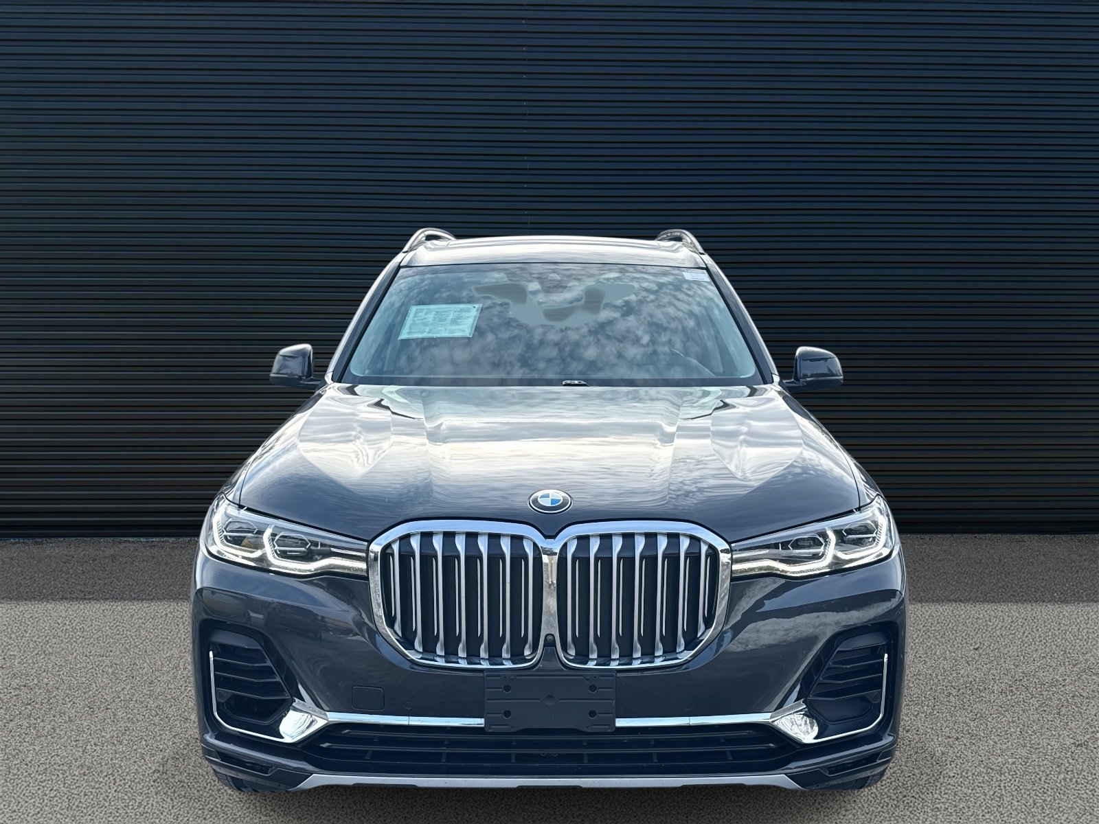 Used 2021 BMW X7 xDrive40i w/ Cold Weather Package image 2