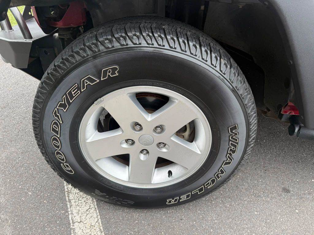 Used 2012 Jeep Wrangler Sport AWD/4WD image 32