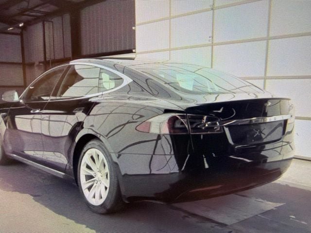 Used 2020 Tesla Model S Performance AWD/4WD image 3