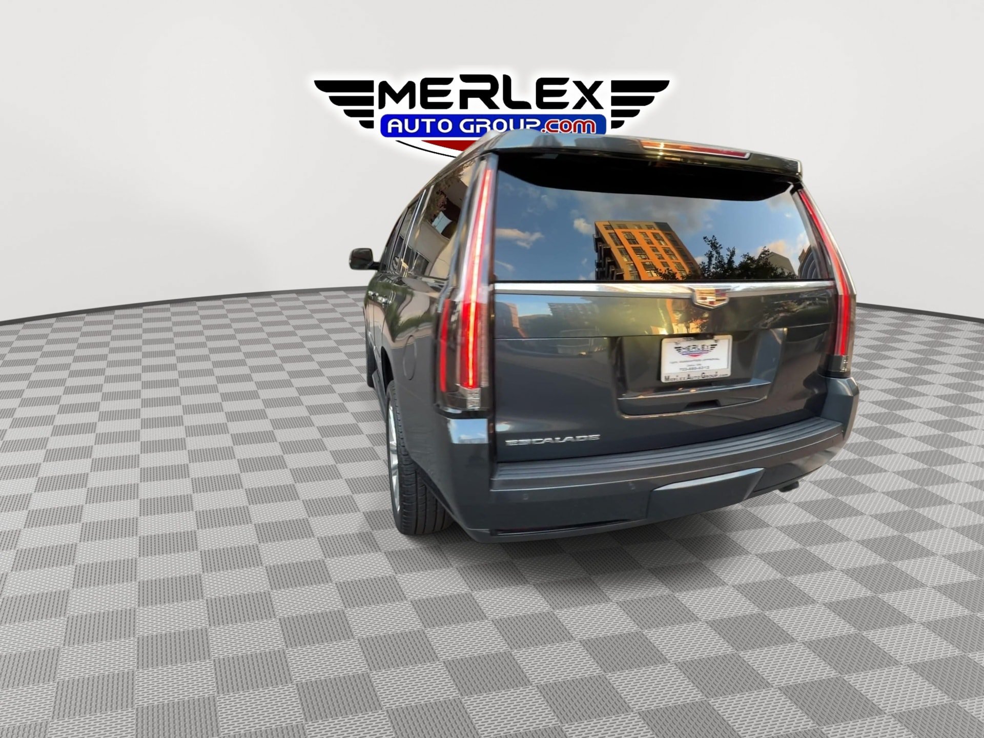 Used 2020 Cadillac Escalade Luxury AWD/4WD image 6
