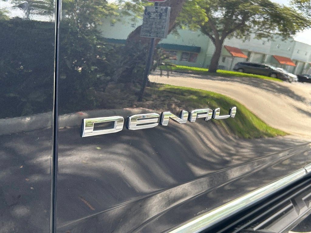 Used 2024 GMC Yukon Denali RWD image 33