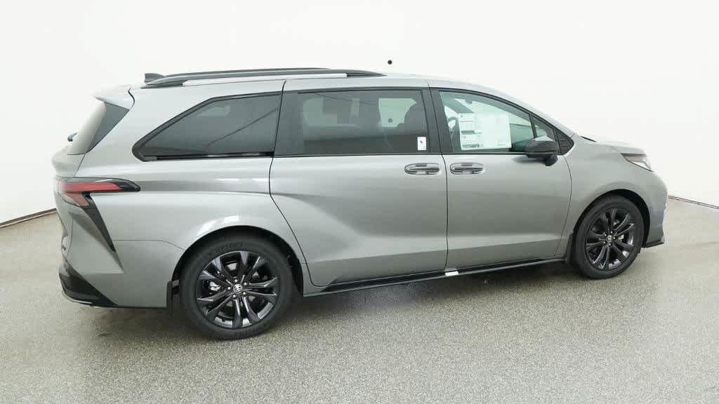 New 2026 Toyota Sienna XSE FWD image 13