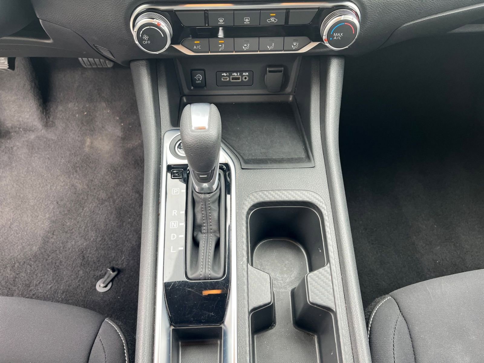 Used 2025 Nissan Sentra SV FWD image 39