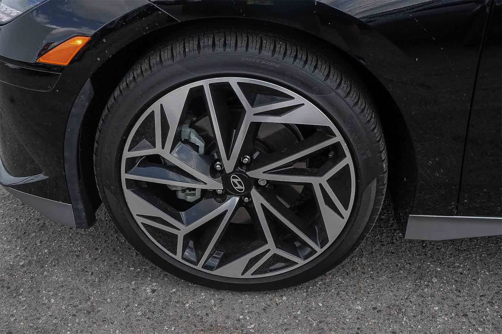 Certified 2024 Hyundai Ioniq 6 SEL image 9