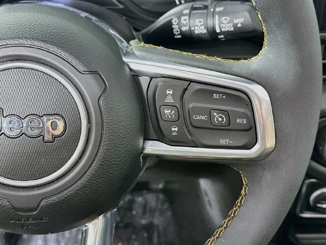 Used 2024 Jeep Wrangler High Altitude AWD/4WD image 32