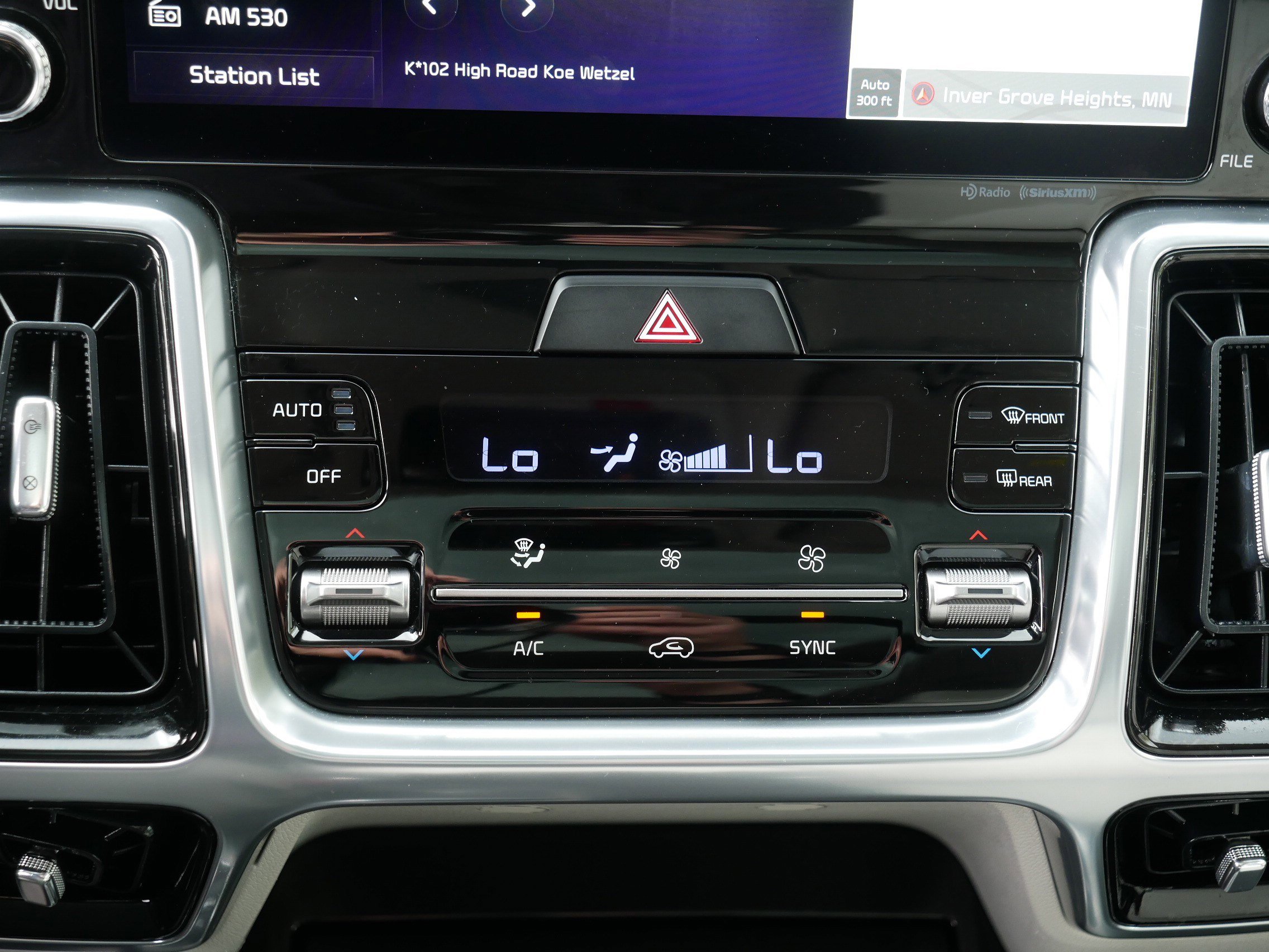 Certified 2023 Kia Sorento SX AWD/4WD image 23