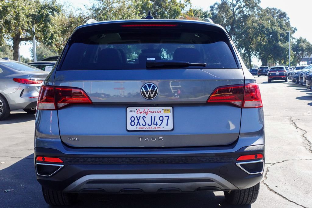 Used 2022 Volkswagen Taos SEL w/ Panoramic Sunroof Package image 9
