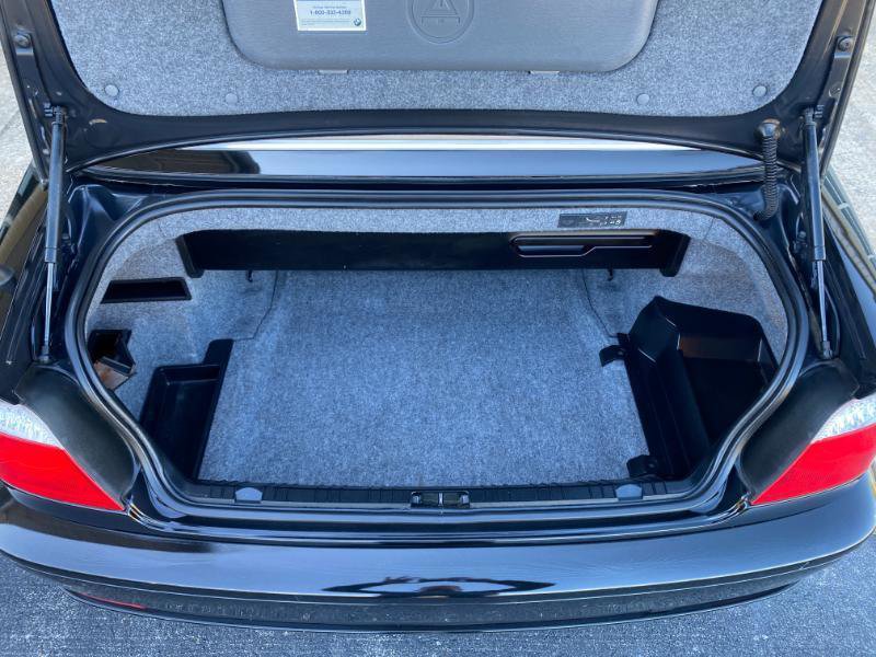 Used 2004 BMW 330Ci Convertible image 18