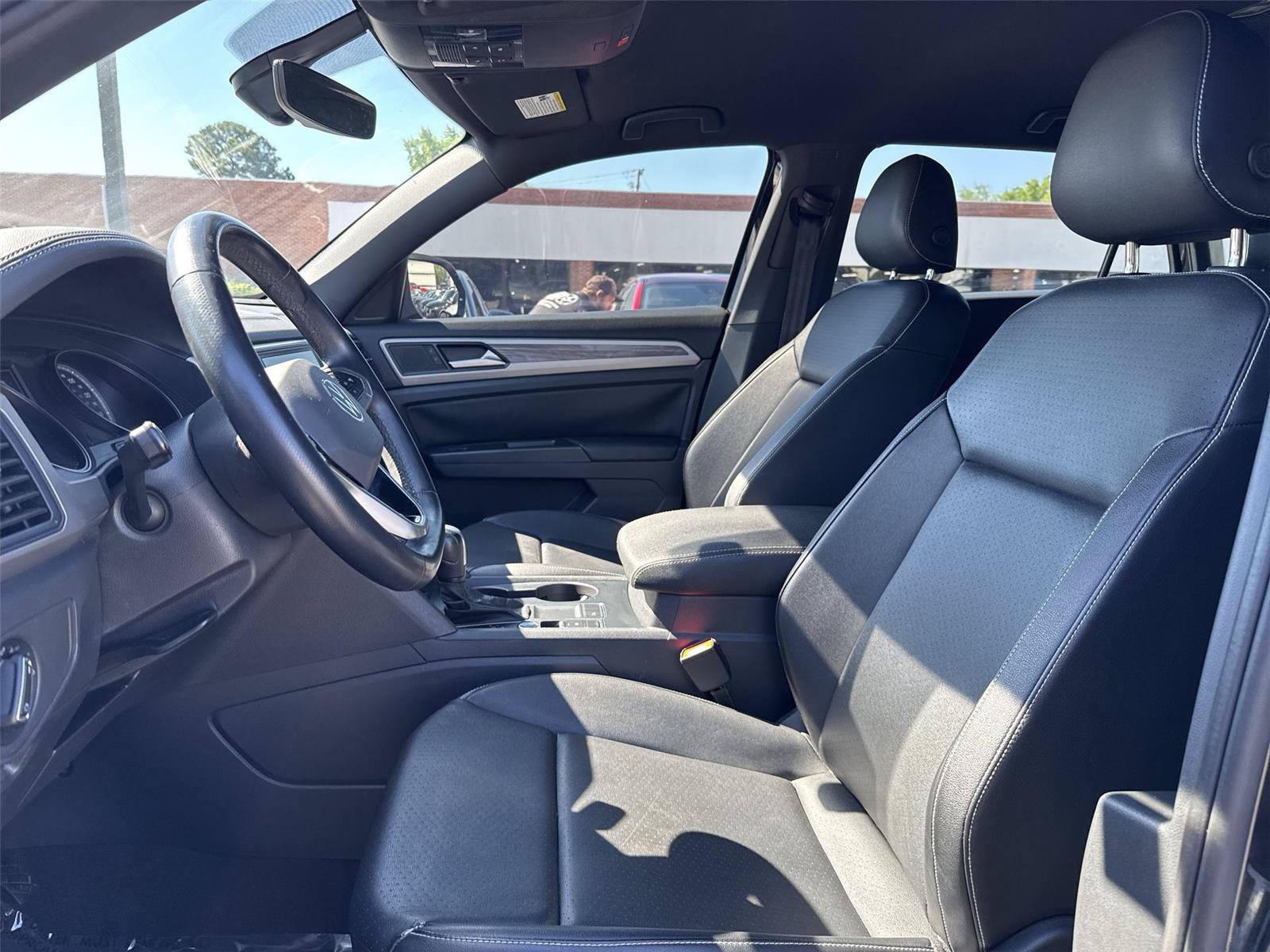 Used 2020 Volkswagen Atlas Cross Sport SE FWD image 13