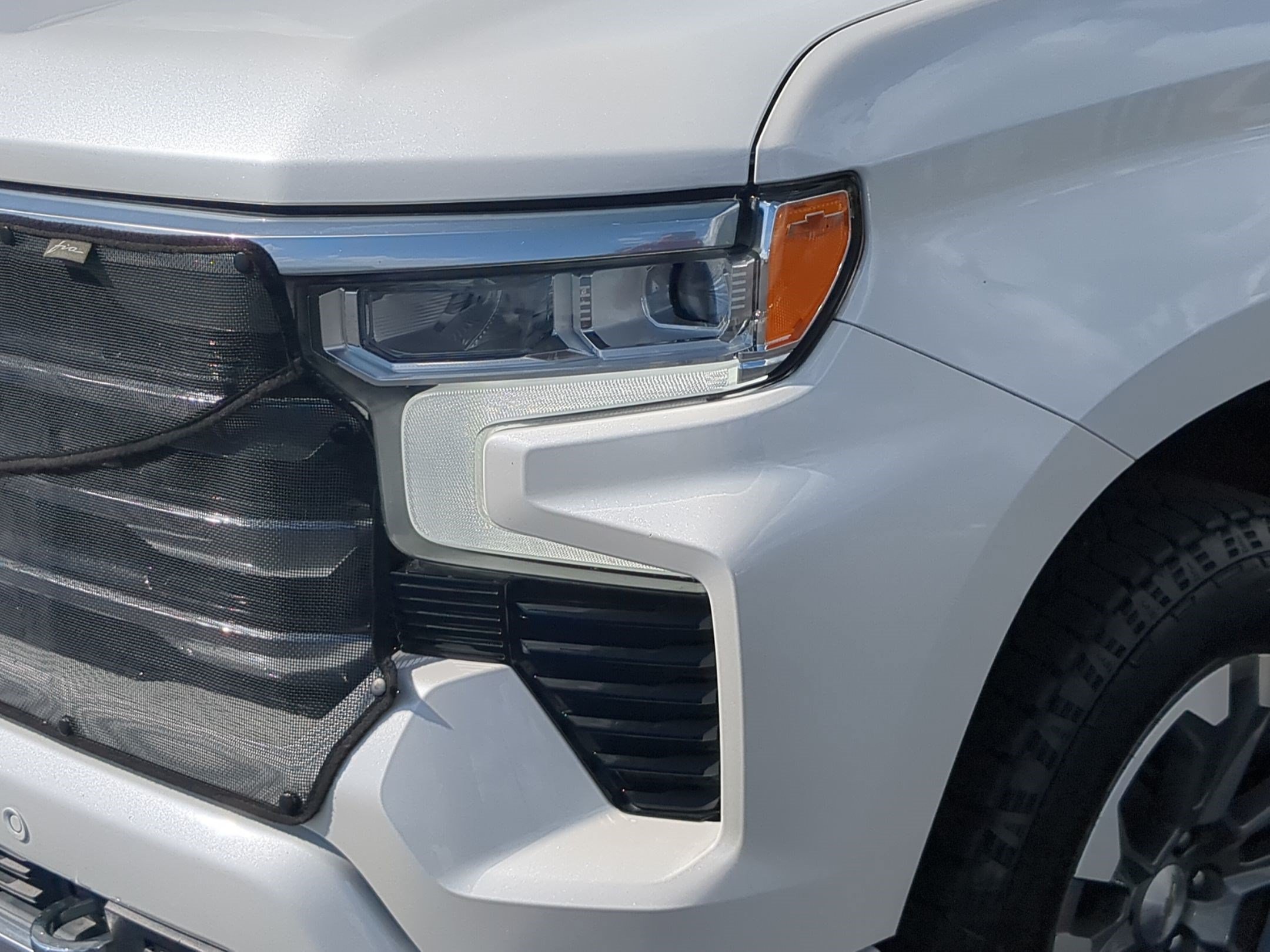 Used 2023 Chevrolet Silverado 1500 High Country w/ Technology Package AWD/4WD image 10