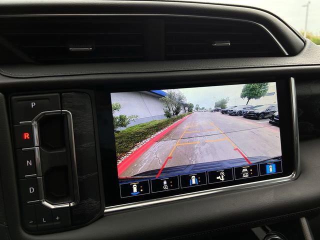 Used 2021 GMC Yukon Denali w/ Denali Premium Package image 18