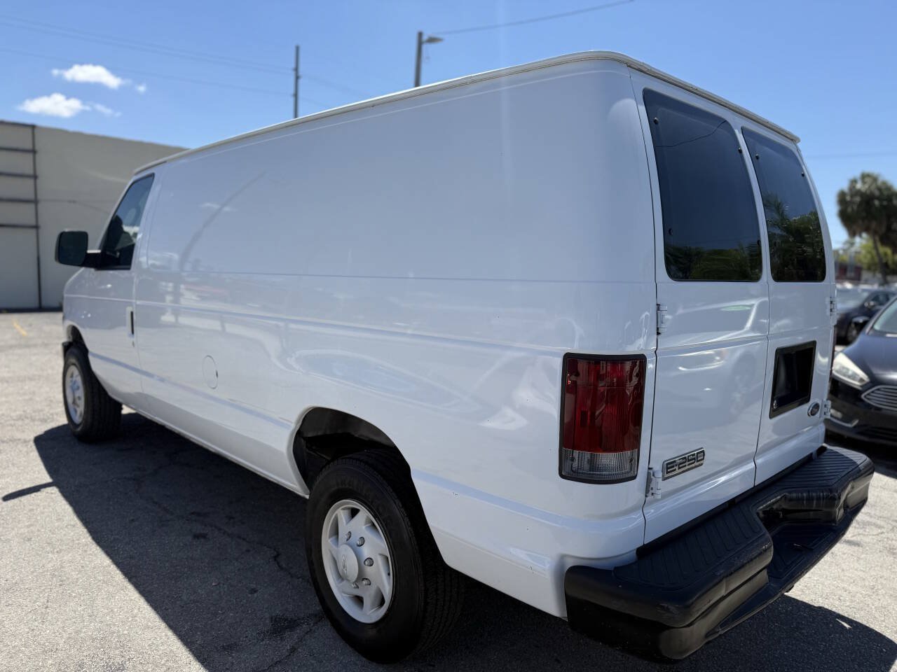 Used 2008 Ford E-250 and Econoline 250 RWD image 5