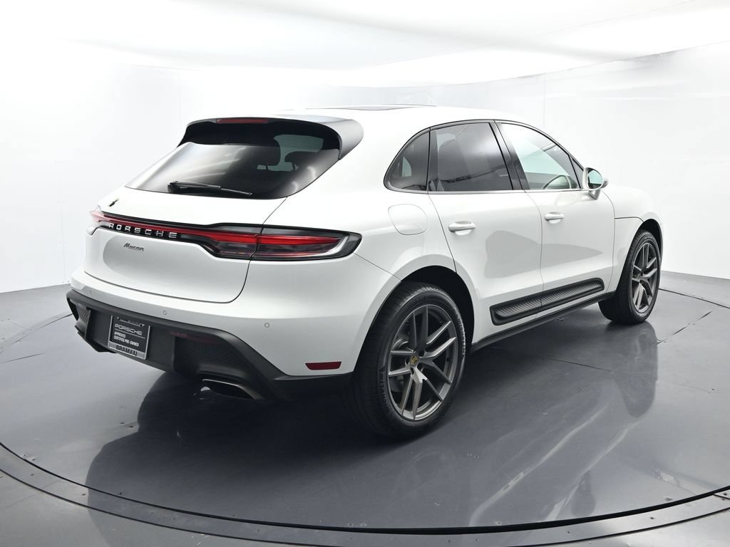 Certified 2025 Porsche Macan AWD/4WD image 14