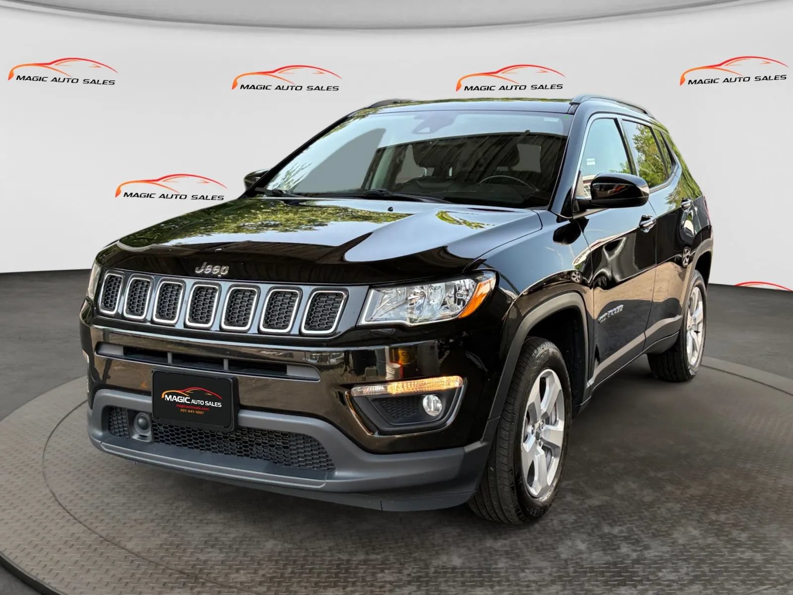 Used 2021 Jeep Compass Latitude w/ Driver Assistance Group AWD/4WD image 1