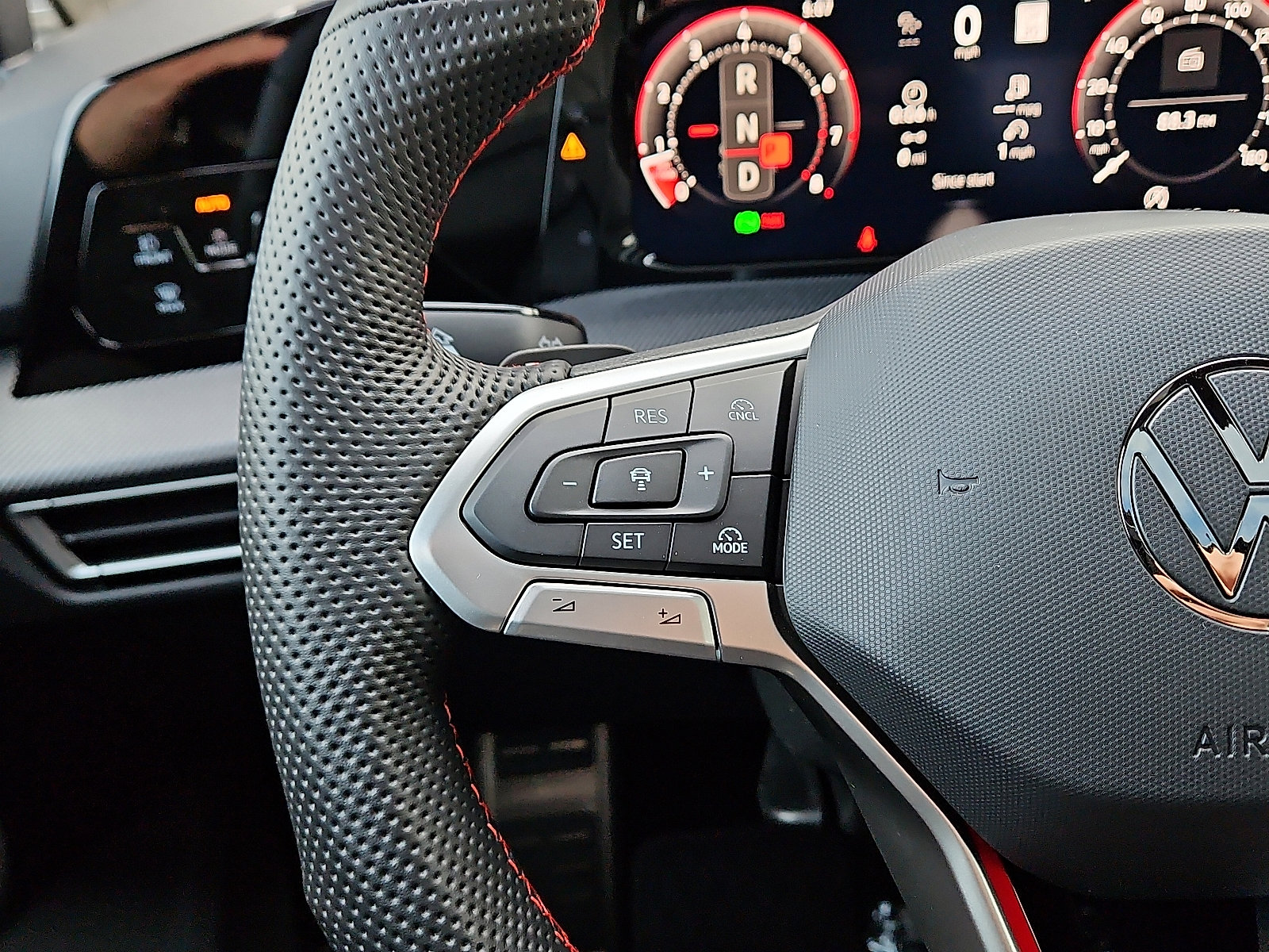 New 2026 Volkswagen GTI SE image 18