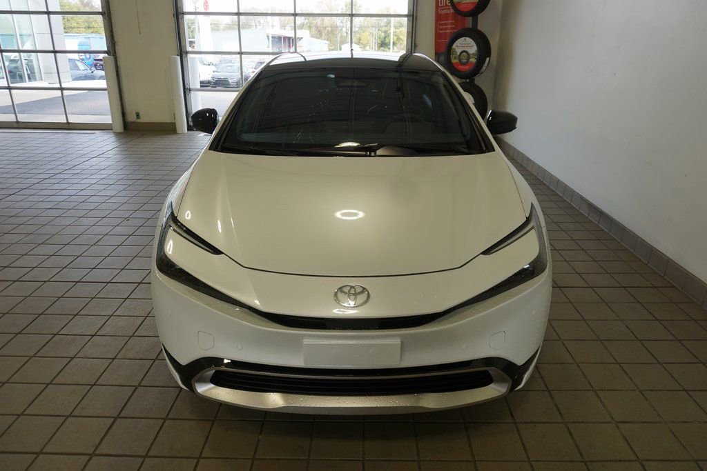 New 2026 Toyota Prius Plug-In Hybrid FWD image 17