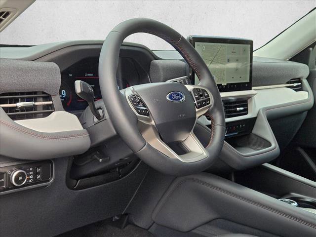 New 2026 Ford Explorer Active w/ Active Comfort Package image 3